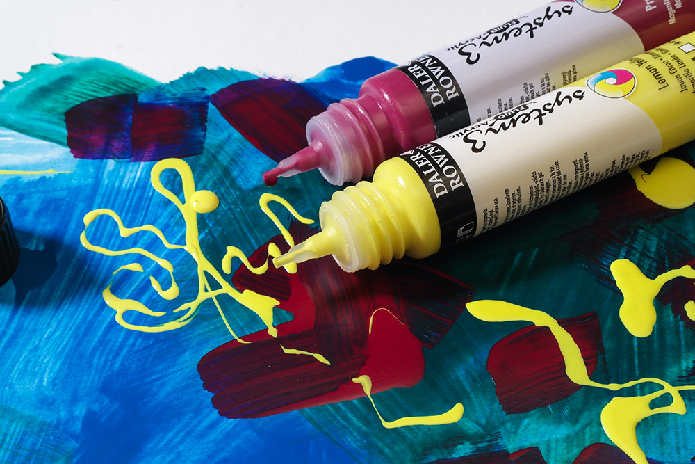 Discover the beauty of fluid painting with Daler Rowney System 3